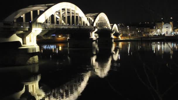 Brücke über den Fluss saone albigny — Stockvideo