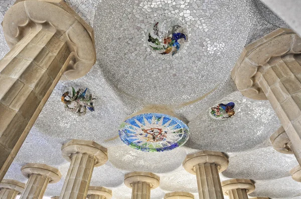 Ceiling with mosaic sun and columns — Stock Photo, Image