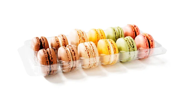Macarons Colorés Doux Isolés Sur Fond Blanc — Photo