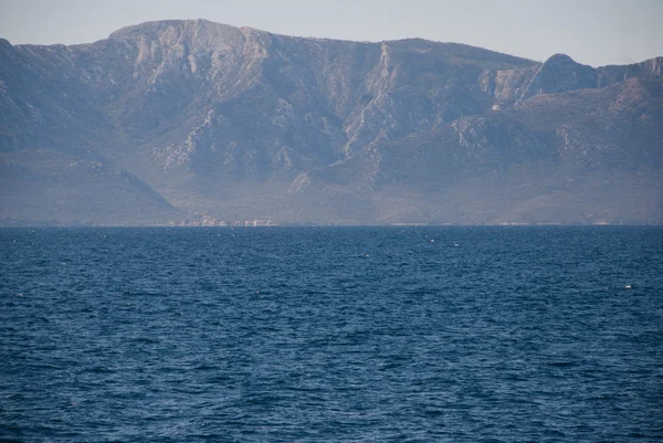 Paysage de mer et de montagne — Photo