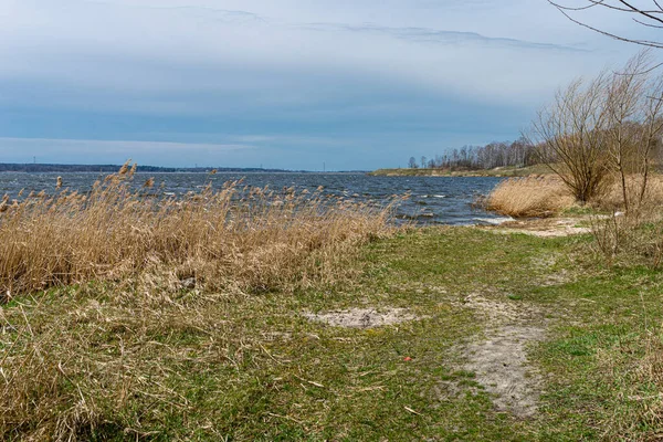 Foto Van Een Prachtig Meer Lente Dzierzno Lake Silezië Polen — Stockfoto
