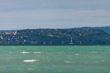 SIOFOK, HUNGARY - 31 Ağustos 2021: Balaton Gölü Yat, Macaristan, Siofok. 