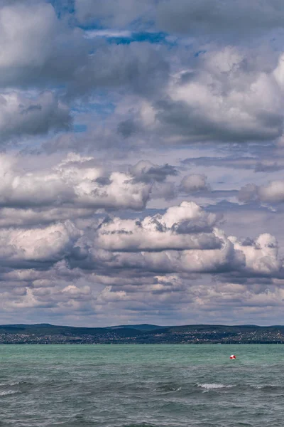 Photo Balaton Lake Siofok Hungary Драматичне Небо Хмарами Блакитна Бірюзова — стокове фото