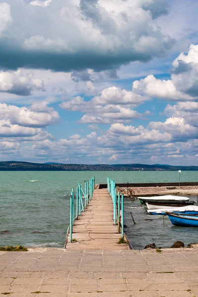 Macaristan Siofok Taki Balaton Gölü Nün Fotoğrafı Dramatik Bulutlu Gökyüzü — Stok fotoğraf