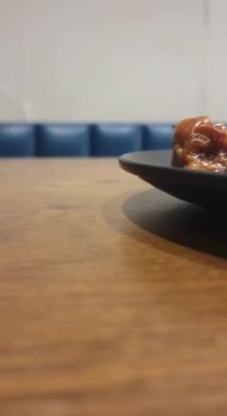 Blogcu için fast food baharatlı yemek videosu 