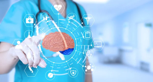 穿着医疗制服的神经科医生用手指指着大脑有医学图标 大脑有先天缺陷 软模糊的医院背景 医疗海报 高质量的照片 — 图库照片