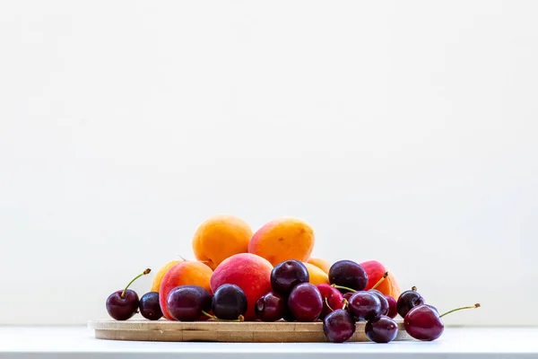 Sweet Cherries Apricots Isolated White Background Cutout Ripe Berries Closeup — Photo