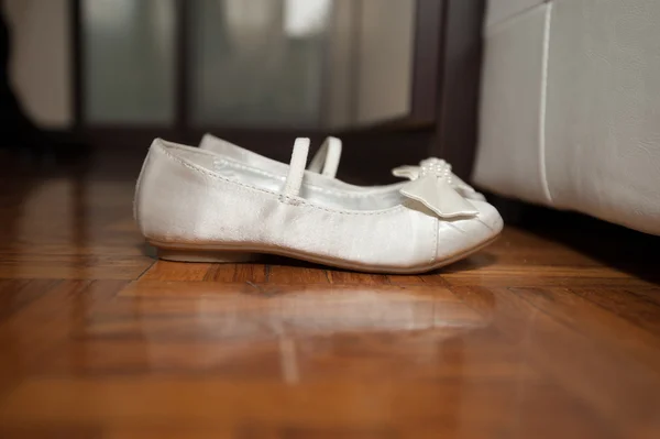 kız bebek için ayakkabı
