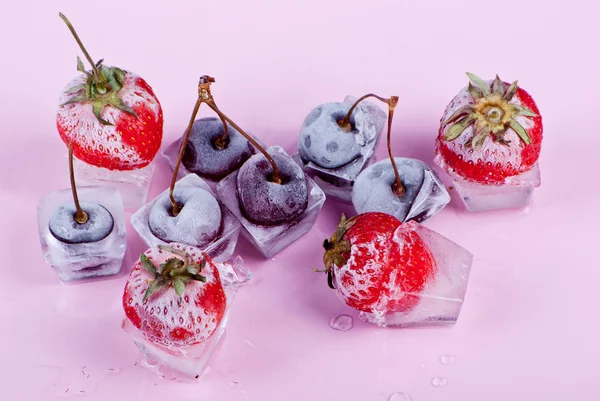 Frutas congeladas — Fotografia de Stock