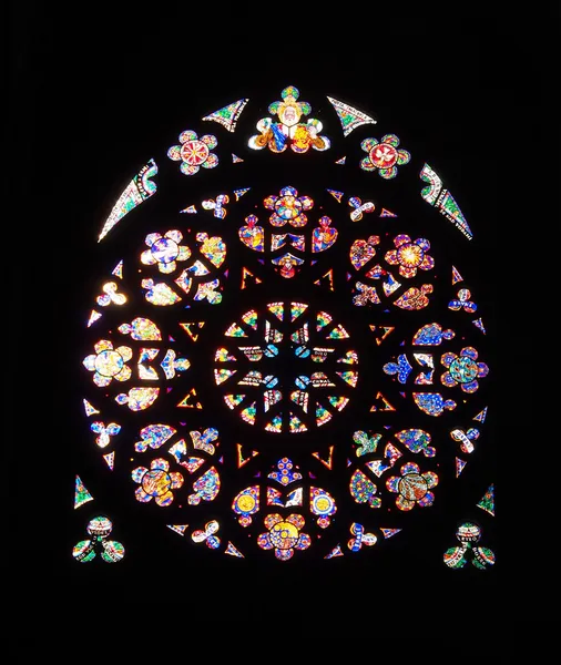 Χρωματισμένο γυαλί Αγίου Βίτου στην Πράγα — Φωτογραφία Αρχείου