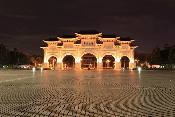 Taipei por la noche —  Fotos de Stock