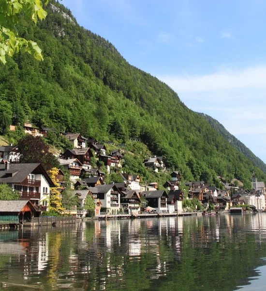 Hallstatt gamla stan och sjön — Stockfoto