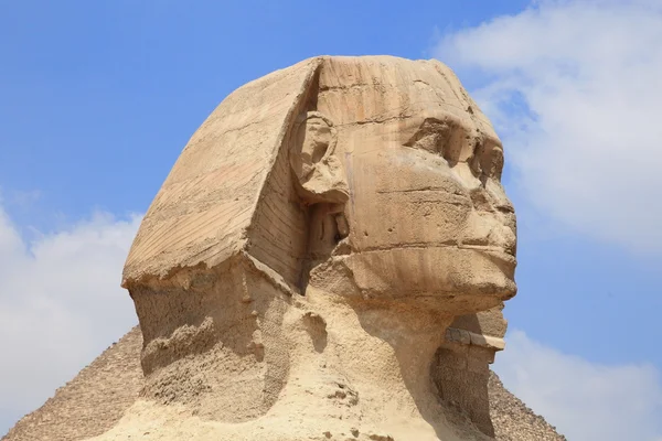 Sphinx der großen Pyramide in Giza — Stockfoto