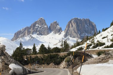 Dolomites Alpler sella pası izlendi