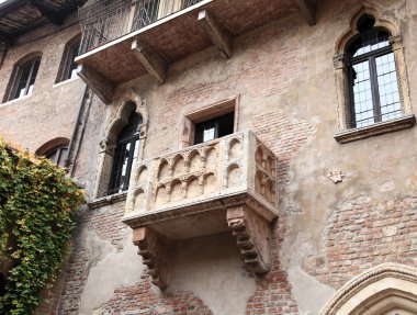 Juliet 'in Verona, İtalya' daki balkonunda