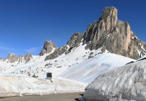 Dolomiterna alpina landskap — Stockfoto