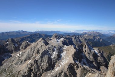 İtalya 'nın Dolomites kentindeki Marmolada bölgesinde alp manzarası 