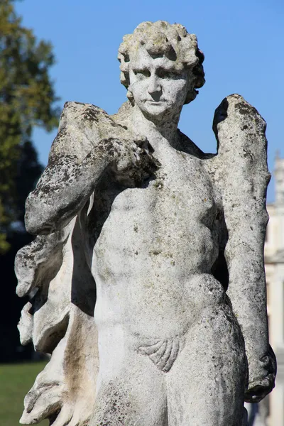 이탈리아의스 트라에 피사니에 조각품 — 스톡 사진