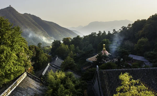 Templo de Tanzhe —  Fotos de Stock