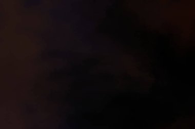 Modern fırça darbeleri. Poster, duvar sanatı, afiş, kart, kitap kapağı veya ambalaj için rahatlatıcı kompozisyonun yumuşak renkli çizimi. Pastel renklerle suluboya. 