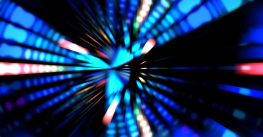 Siyah arkaplanda dönen ışık gösterisi. Lüks çizgiler. Parlak kıvrımlı duvar kağıdı. Uzay tüneli. Dönen ışık çemberi ya da maytap izi. Parlak konsept çizimi.