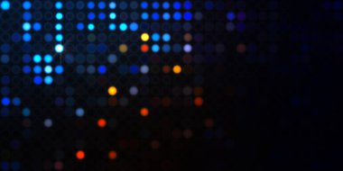 Parlak desenli duvar kağıdı. Sahne ışıkları olan renkli ışıkların ihtişamlı arkaplanı. Parlayan ışıklar siyah arka planda parti izleri. Sahne veya stadyum ışıklarının dijital illüstrasyonu. 