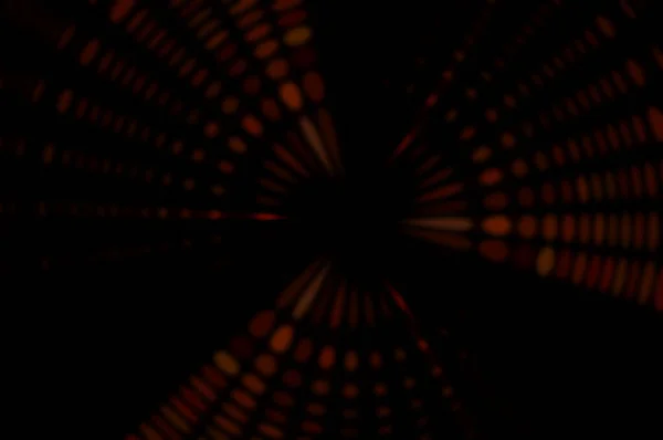 在黑色背景上旋转的灯光 奢侈的条纹 发亮的涡旋壁纸 太空隧道旋转的光圈闪烁着或闪烁着闪光的痕迹 清晰的概念说明 — 图库照片