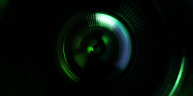 Parlayan neon ışıkları. Parlak sunum tasarım şablonu. Fotoğraf makinesi konsepti. Soyut arkaplan. Dönen ışık ışınları. Hareketli kavramsal duvar kağıdı. Grafik dijital illüstrasyon. 