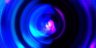 Fotoğraf makinesi konsepti. Soyut arkaplan. Dönen ışık ışınları. Hareketli kavramsal duvar kağıdı. Grafik dijital illüstrasyon. Parlayan neon ışıkları. Parlak sunum tasarım şablonu.