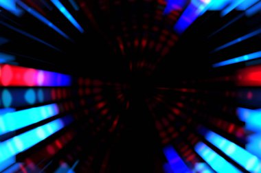 Siyah arkaplanda dönen ışık gösterisi. Lüks çizgiler. Parlak kıvrımlı duvar kağıdı. Uzay tüneli. Dönen ışık çemberi ya da maytap izi. Parlak konsept çizimi.