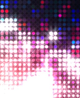 Parlak desenli duvar kağıdı. Sahne ışıkları olan renkli ışıkların ihtişamlı arkaplanı. Parlayan ışıklar siyah arka planda parti izleri. Sahne veya stadyum ışıklarının dijital illüstrasyonu. 