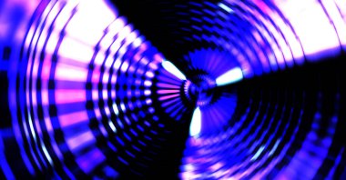 Siyah arkaplanda dönen ışık gösterisi. Lüks çizgiler. Parlak kıvrımlı duvar kağıdı. Uzay tüneli. Dönen ışık çemberi ya da maytap izi. Parlak konsept çizimi.