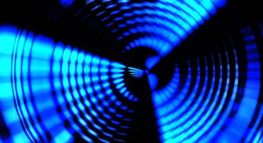 Siyah arkaplanda dönen ışık gösterisi. Lüks çizgiler. Parlak kıvrımlı duvar kağıdı. Uzay tüneli. Dönen ışık çemberi ya da maytap izi. Parlak konsept çizimi.