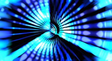 Siyah arkaplanda dönen ışık gösterisi. Lüks çizgiler. Parlak kıvrımlı duvar kağıdı. Uzay tüneli. Dönen ışık çemberi ya da maytap izi. Parlak konsept çizimi.