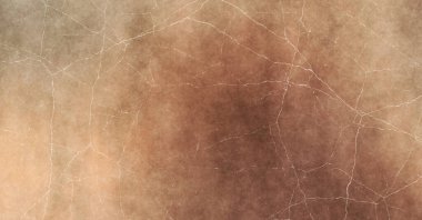 Çatlak grunge arka planı. Çatlak ve lekeli duvar kağıdı. Renkli çizilmiş şablon. Tasarımınız için doku ve elementler. Sıkıntılı desenli gotik duvar.