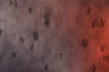 Gotik bir duvarda sıkıntılı ve kirli desenler var. Lekeli renkli hasarlı şablon. Tasarımınız için doku ve elementler. Pis duvar kâğıdı. Grunge arkaplanı.