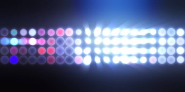 Parlak desenli duvar kağıdı. Sahne ışıkları olan renkli ışıkların ihtişamlı arkaplanı. Parlayan ışıklar siyah arka planda parti izleri. Sahne veya stadyum ışıklarının dijital illüstrasyonu. 