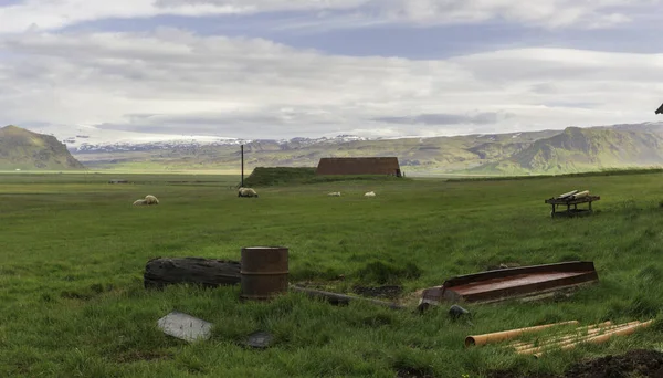 Junk Iceland Farmhouse — 图库照片