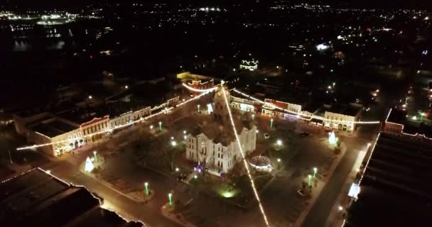 Nsansız Hava Aracı Noel Işıklarıyla Teksas Adliyesi Gidiyor — Stok video