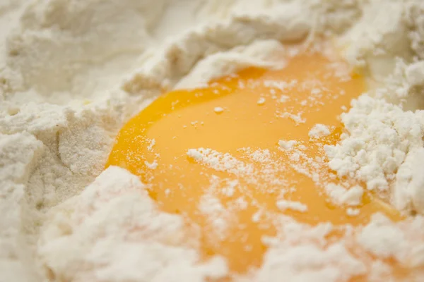 Mąka i jajko — Zdjęcie stockowe
