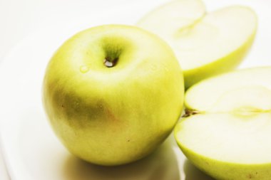 Yeşil elma