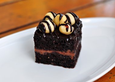 macadamia ile çikolatalı kek