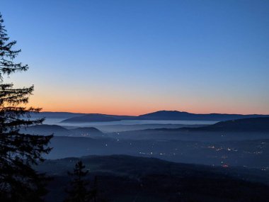 Dağlarda gün batımı