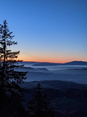 Dağlarda gün batımı