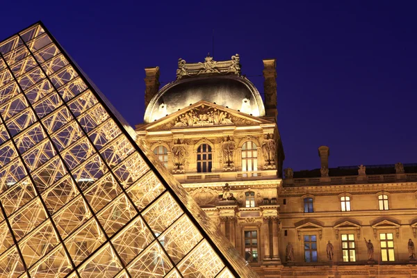 Paris,Louvre — Stock Photo, Image