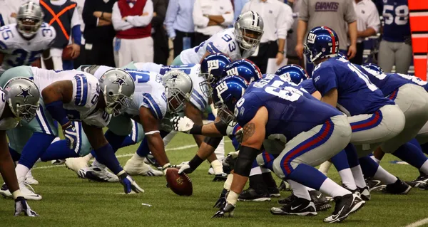 Eli Manning Lines Up — Stock Photo, Image