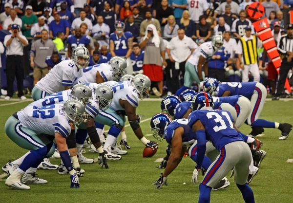 Romo Waits for Snap — Stock Photo, Image