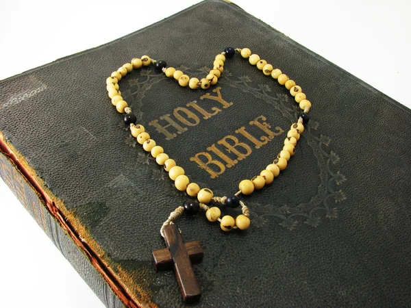 Rosary and Bible — Stock Photo, Image