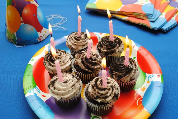 Bolinhos de aniversário — Fotografia de Stock