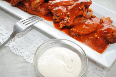 şımarık meze buffalo tavuk kanatları